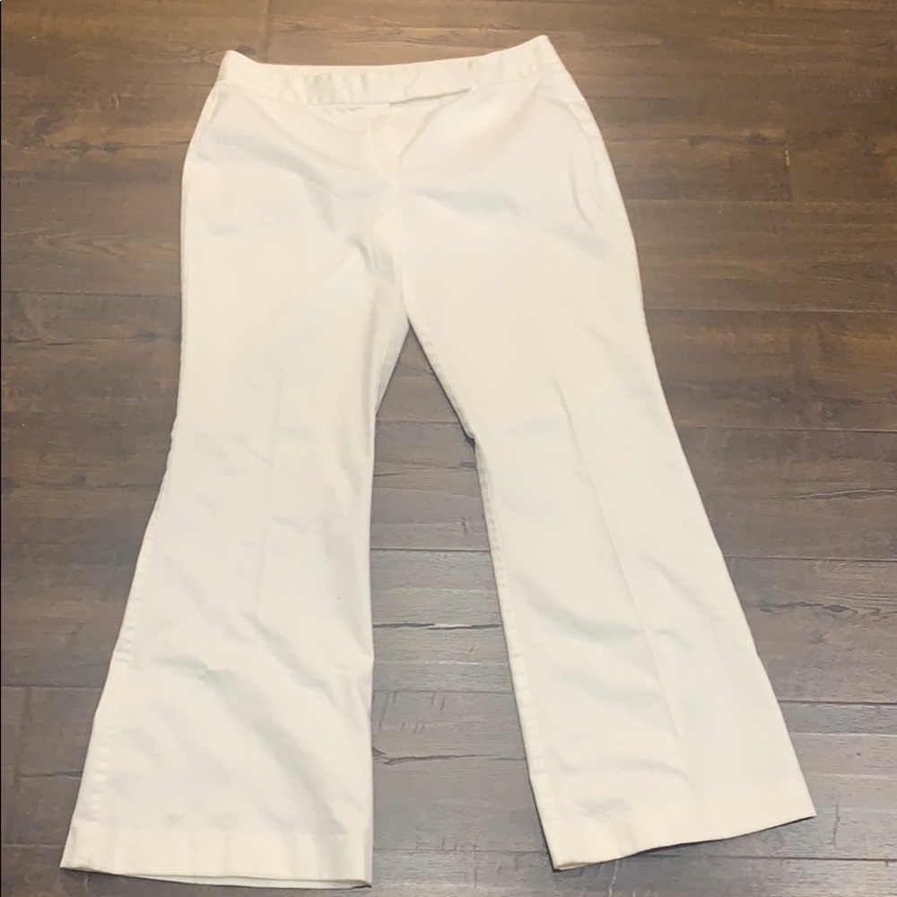 Tahari Size 12 White Flared Dress Pants